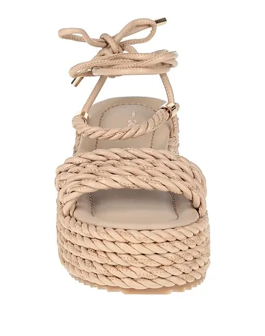 https://images.styletyx.com/images/beige-sandals-181-401178206_4.webp