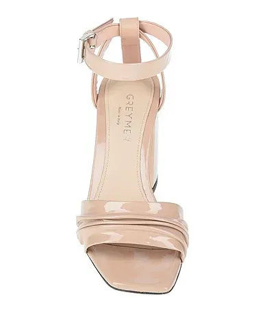 https://images.styletyx.com/images/beige-sandals-grey-mer-12932061_4.webp