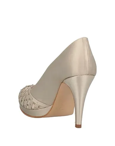 https://images.styletyx.com/images/beige-satin-pump-soraya-470180262_3.webp
