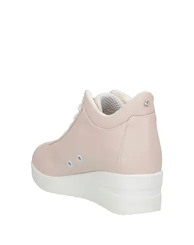 https://images.styletyx.com/images/beige-sneakers-agile-by-rucoline-13033506_3.webp