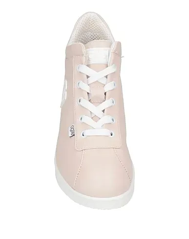 https://images.styletyx.com/images/beige-sneakers-agile-by-rucoline-13033506_4.webp