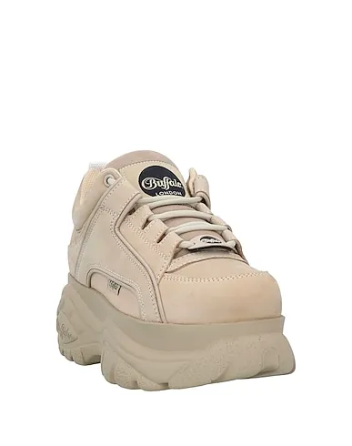 https://images.styletyx.com/images/beige-sneakers-buffalo-1224158078_2.webp