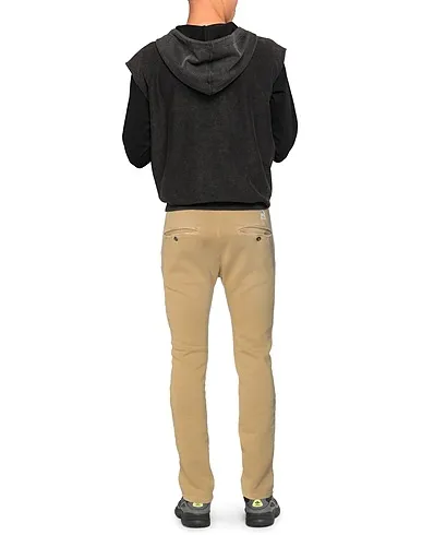 https://images.styletyx.com/images/beige-sweatshirt-casual-pants-novemb3r-13514460_3.webp