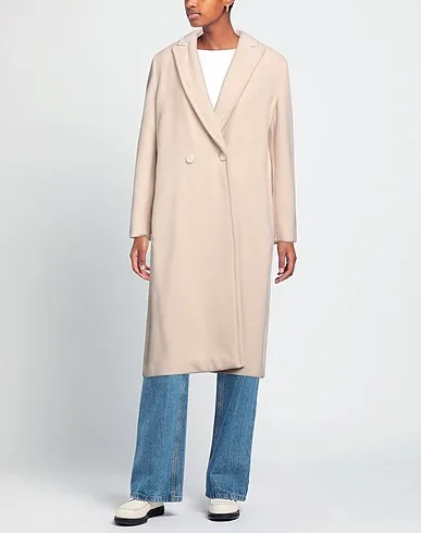 https://images.styletyx.com/images/beige-velour-coat-iblues-3055054_2.webp