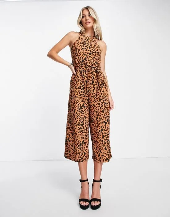 https://images.styletyx.com/images/belted-wide-leg-jumpsuit-in-leopard-print-style-cheat-1753791_2.webp