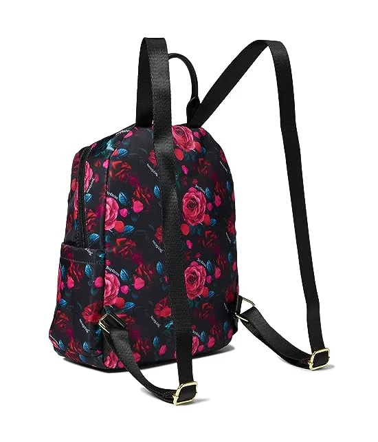 https://images.styletyx.com/images/best-seller-backpack-juicy-couture-3049568_2.webp