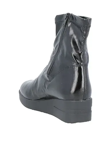 https://images.styletyx.com/images/black-ankle-boot-agile-by-rucoline-711060251_3.webp