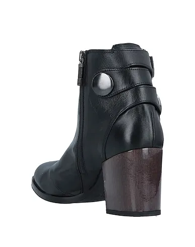 https://images.styletyx.com/images/black-ankle-boot-alberto-fermani-998808055_3.webp