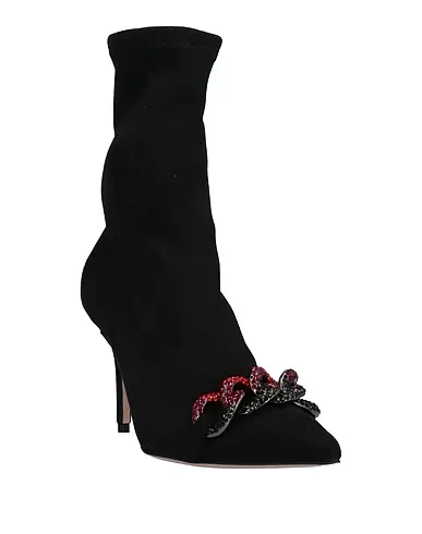https://images.styletyx.com/images/black-ankle-boot-ballin-3210287_2.webp