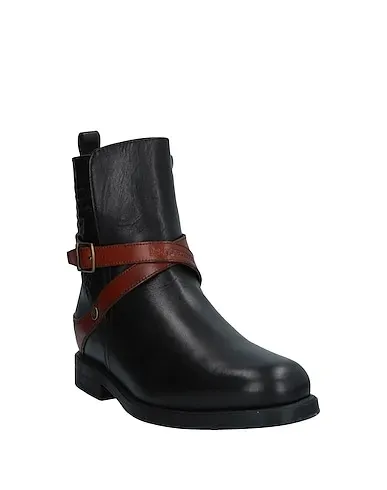 https://images.styletyx.com/images/black-ankle-boot-la-martina-3241317_2.webp