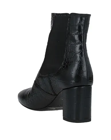 https://images.styletyx.com/images/black-ankle-boot-liviana-conti-861640_3.webp
