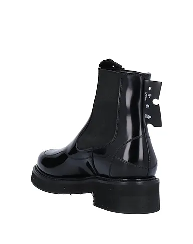 https://images.styletyx.com/images/black-ankle-boot-off-white-1361982_3.webp