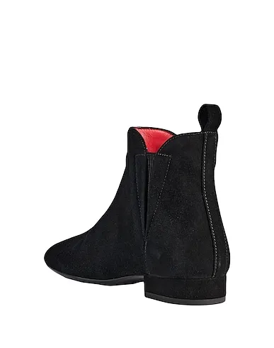 https://images.styletyx.com/images/black-ankle-boot-pas-de-rouge-2165243_3.webp