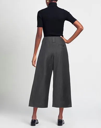 https://images.styletyx.com/images/black-baize-casual-pants-lemaire-13440773_3.webp
