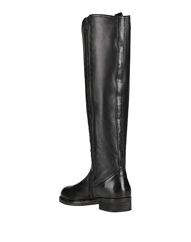 https://images.styletyx.com/images/black-boots-bothega-41-1170461_3.webp