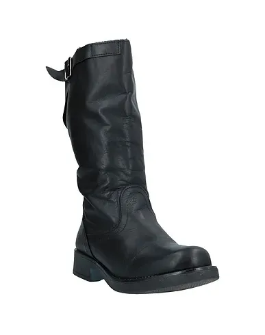 https://images.styletyx.com/images/black-boots-pregunta-1387773_2.webp