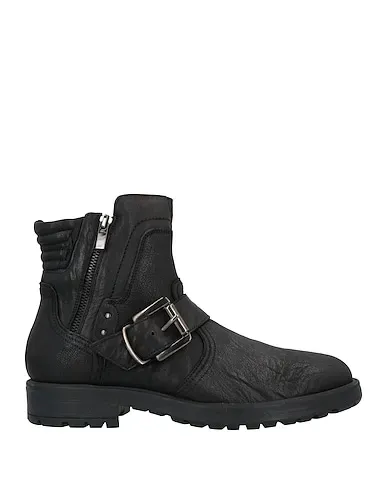https://images.styletyx.com/images/black-boots-pregunta-15100948_1.webp
