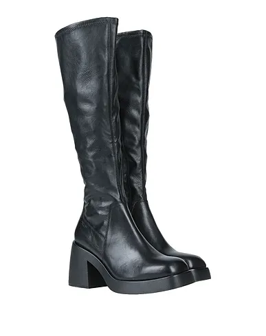 https://images.styletyx.com/images/black-boots-vagabond-shoemakers-12948734_4.webp