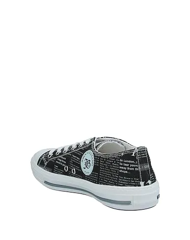 https://images.styletyx.com/images/black-canvas-sneakers-john-galliano-1576901_3.webp