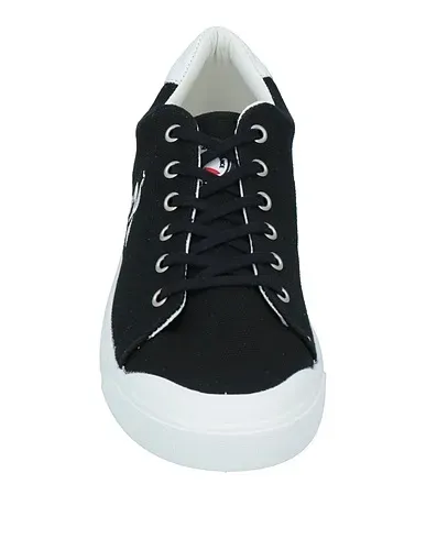 https://images.styletyx.com/images/black-canvas-sneakers-le-coq-sportif-3202224_4.webp