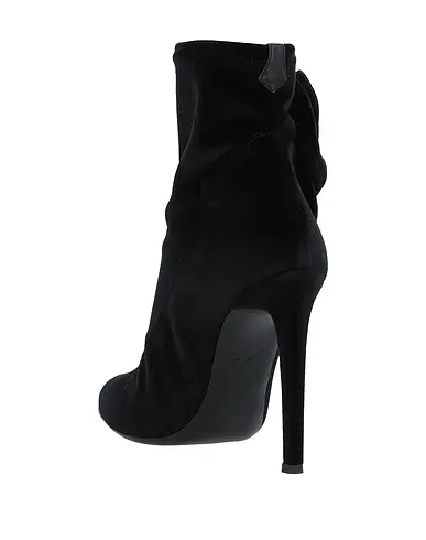 https://images.styletyx.com/images/black-chenille-ankle-boot-giuseppe-zanotti-829592_3.webp