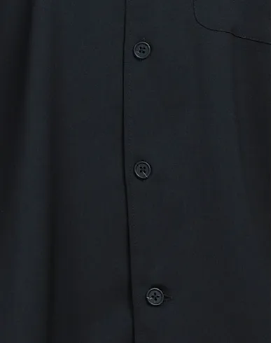 https://images.styletyx.com/images/black-cotton-twill-solid-color-shirt-han-kjobenhavn-3210543_4.webp