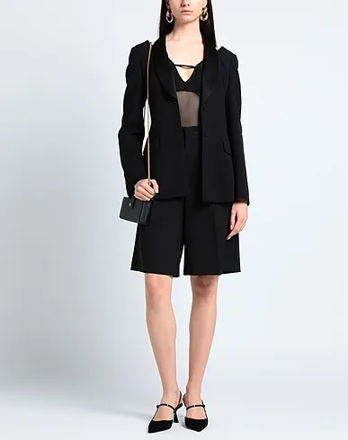 https://images.styletyx.com/images/black-crepe-blazer-alberta-ferretti-1006814305_3.webp