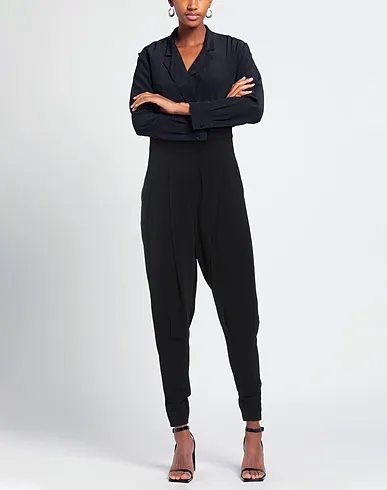 https://images.styletyx.com/images/black-crepe-casual-pants-urban-zen-14362718_2.webp