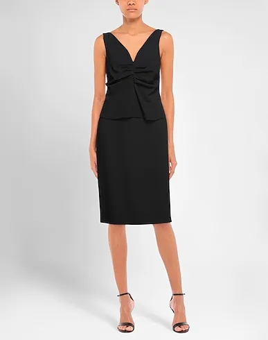 https://images.styletyx.com/images/black-crepe-midi-dress-givenchy-1223373600_3.webp