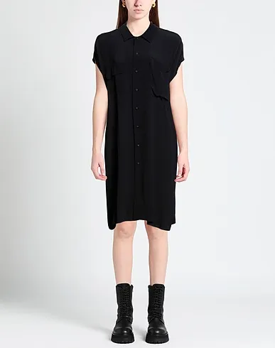 https://images.styletyx.com/images/black-crepe-midi-dress-momoni-13100146_2.webp