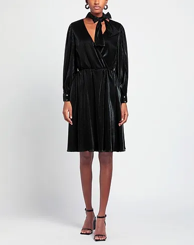 https://images.styletyx.com/images/black-crepe-midi-dress-rubendellariccia-852184960_2.webp