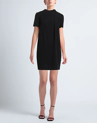 https://images.styletyx.com/images/black-crepe-short-dress-options-13296817_2.webp