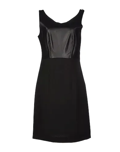 https://images.styletyx.com/images/black-crepe-short-dress-tara-jarmon-13239064_1.webp