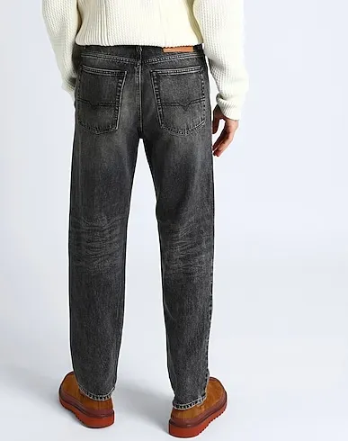 https://images.styletyx.com/images/black-denim-denim-pants-1955-007a8-straight-jeans-diesel-13336367_3.webp