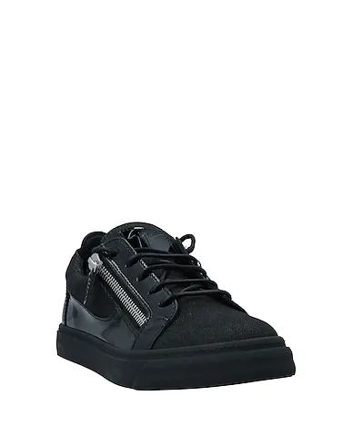 https://images.styletyx.com/images/black-denim-sneakers-giuseppe-zanotti-13089367_2.webp
