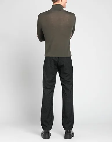 https://images.styletyx.com/images/black-flannel-casual-pants-nonnative-1129160743_3.webp