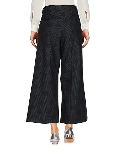 https://images.styletyx.com/images/black-flannel-cropped-pants-culottes-be-able-13190375_3.webp