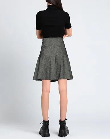 https://images.styletyx.com/images/black-flannel-mini-skirt-brunello-cucinelli-1223960075_3.webp
