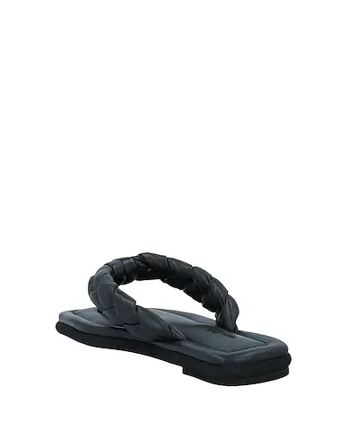 https://images.styletyx.com/images/black-flip-flops-181-828338_3.webp