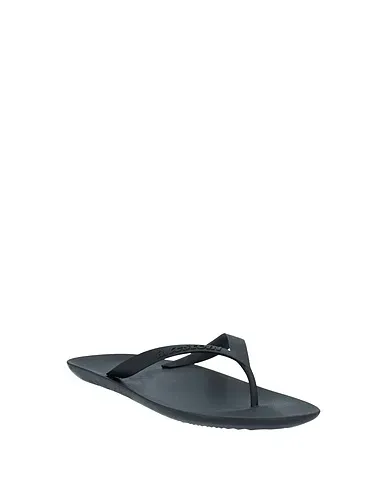 https://images.styletyx.com/images/black-flip-flops-a-testoni-13700473_2.webp