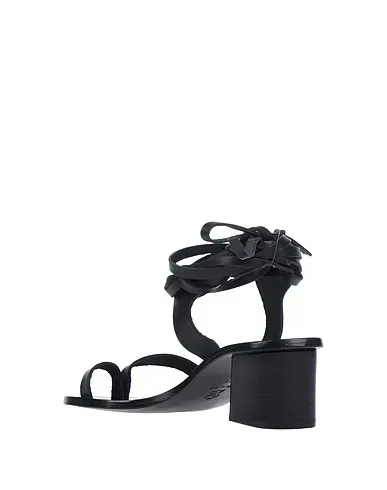https://images.styletyx.com/images/black-flip-flops-atp-atelier-3040438_3.webp