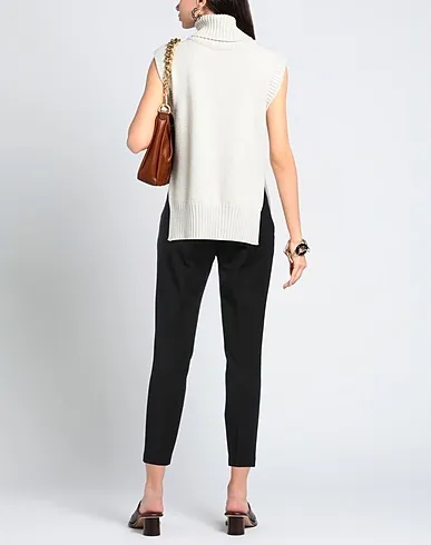 https://images.styletyx.com/images/black-jersey-casual-pants-1-one-1005228181_3.webp