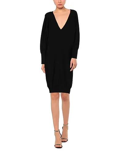 https://images.styletyx.com/images/black-knitted-midi-dress-circus-hotel-2407855_2.webp