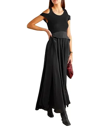 https://images.styletyx.com/images/black-knitted-midi-dress-petar-petrov-3014620_2.webp