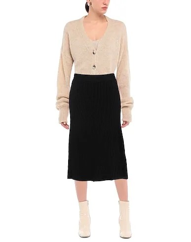 https://images.styletyx.com/images/black-knitted-midi-skirt-bottega-veneta-1654186_2.webp