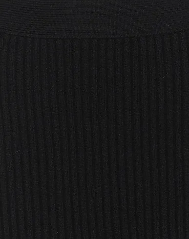 https://images.styletyx.com/images/black-knitted-midi-skirt-bottega-veneta-1654186_4.webp