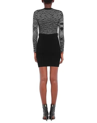 https://images.styletyx.com/images/black-knitted-mini-skirt-balmain-13071472_3.webp