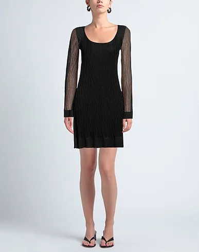 https://images.styletyx.com/images/black-knitted-short-dress-m-missoni-1005278185_2.webp