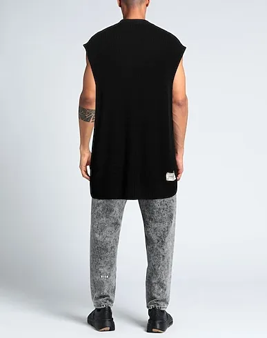 https://images.styletyx.com/images/black-knitted-sleeveless-sweater-hinnominate-1880082101_3.webp