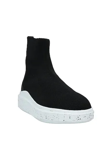 https://images.styletyx.com/images/black-knitted-sneakers-adno-r-1645906_2.webp
